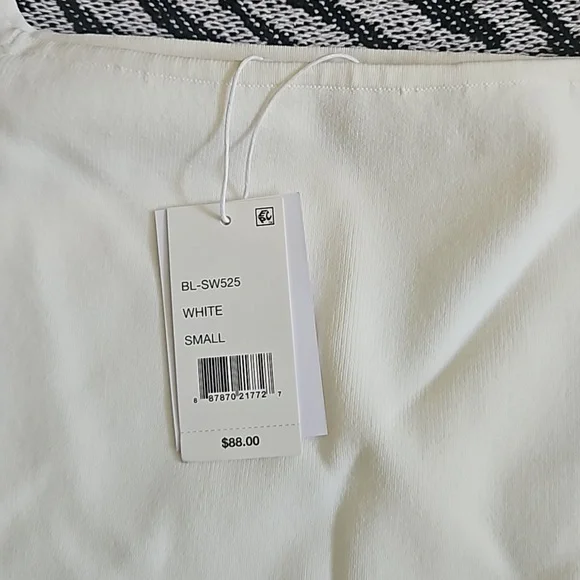 Lucy Paris's white top - Picture 8 of 9